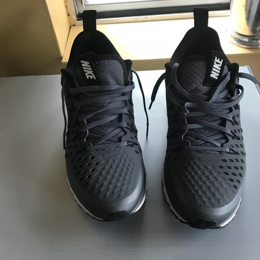 Gently worn Men's air nike